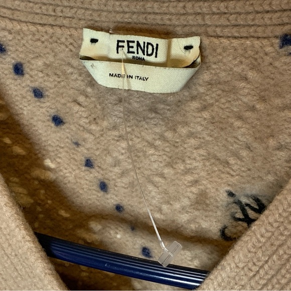 FENDI Karligraphy Cable-Knit Wool Cashmere Button-Front Crop Cardigan $1,980.00 - Picture 6 of 10